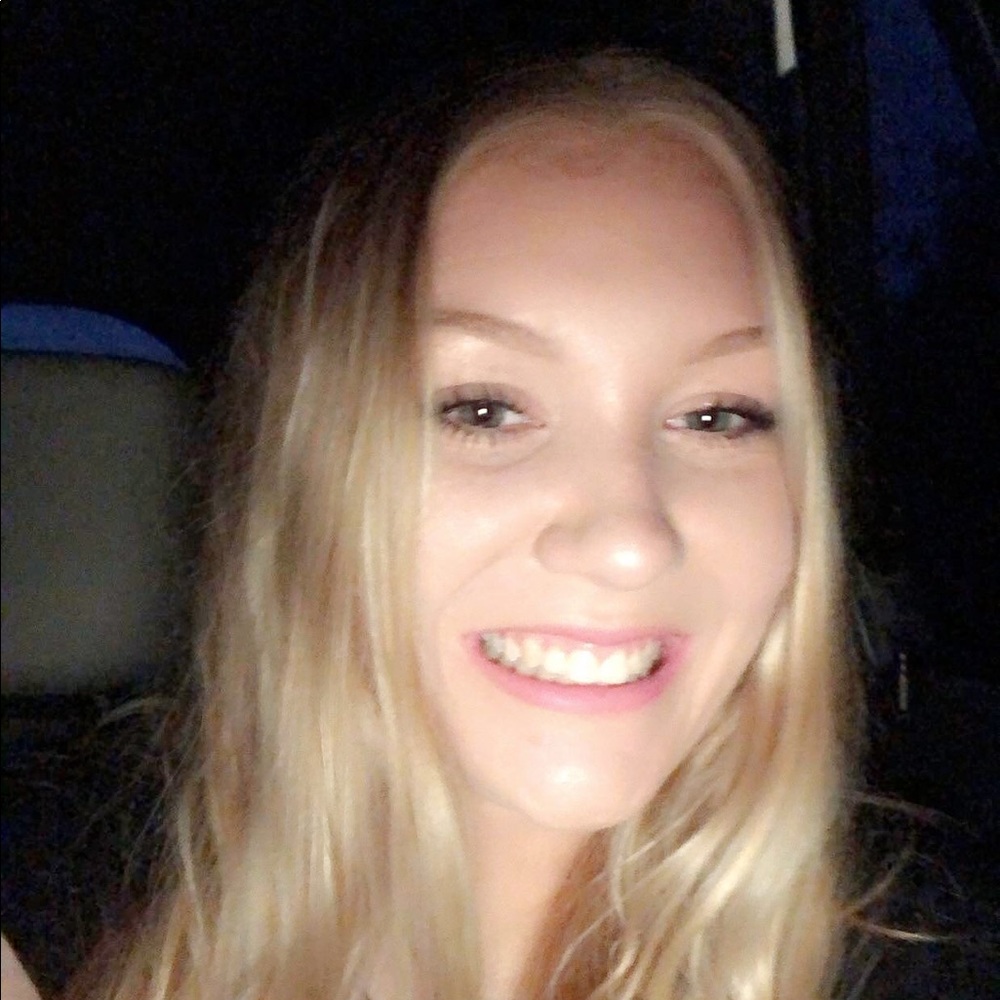 Meet your Posher, Haylee